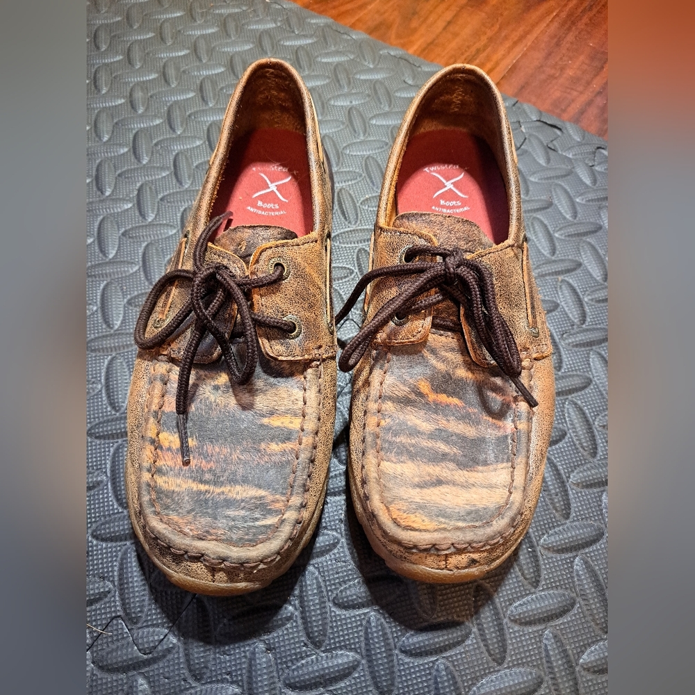 Womens Twisted X's Leather Loafer